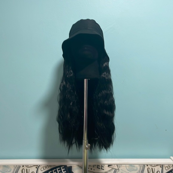 Black bucket hat wig 18” - Picture 4 of 5